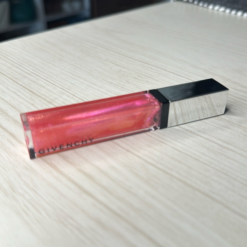 Givenchy Gloss Interdit Vinyl Lip Gloss No. 9 Crazy in Rose 6ML NWOB